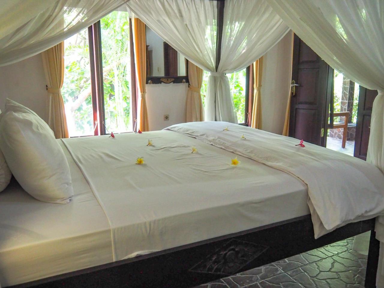 Scuba Tribe Bali Dive-Resort Tulamben  Exterior photo